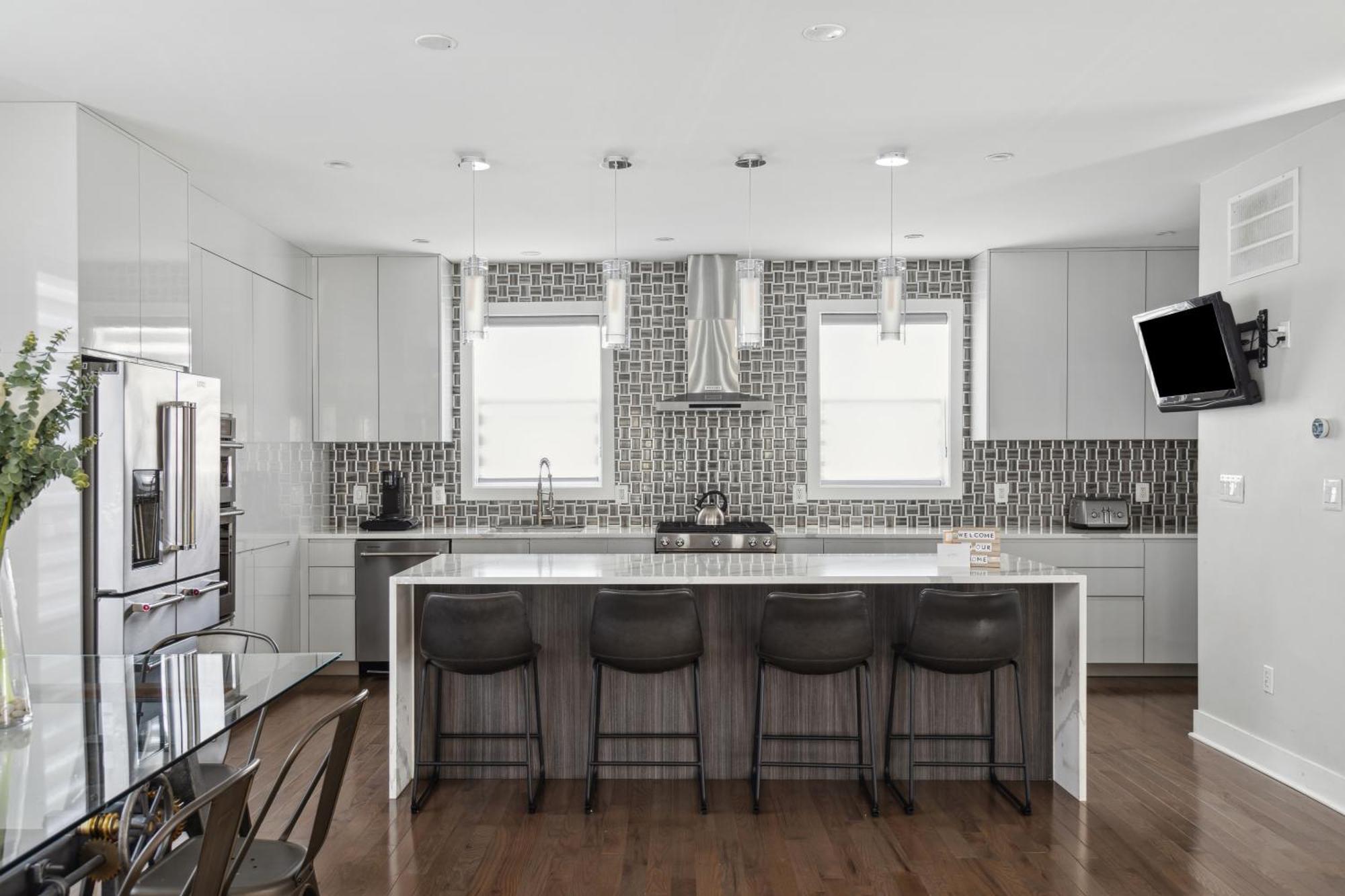 Ferienhaus Luxury 4br 7 Mins To Us Capital, Rooftop Deck, In Free Parking *